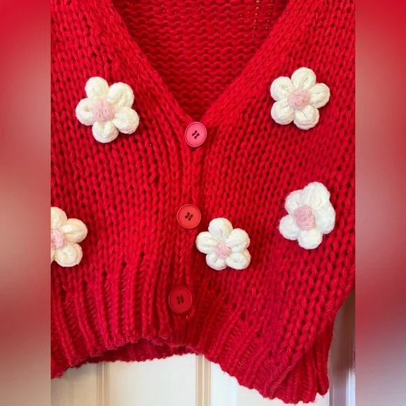 Luna Ivy Chunk Knit Red Floral Cardigan Sweater Size Medium - Picture 7 of 11